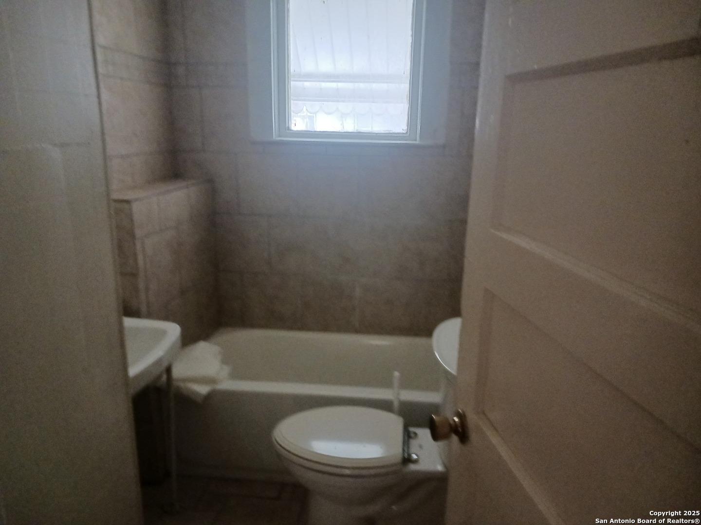 702 W Malone San Antonio TX 78225