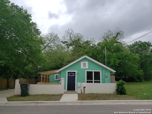 740 S River Street Seguin TX 78155