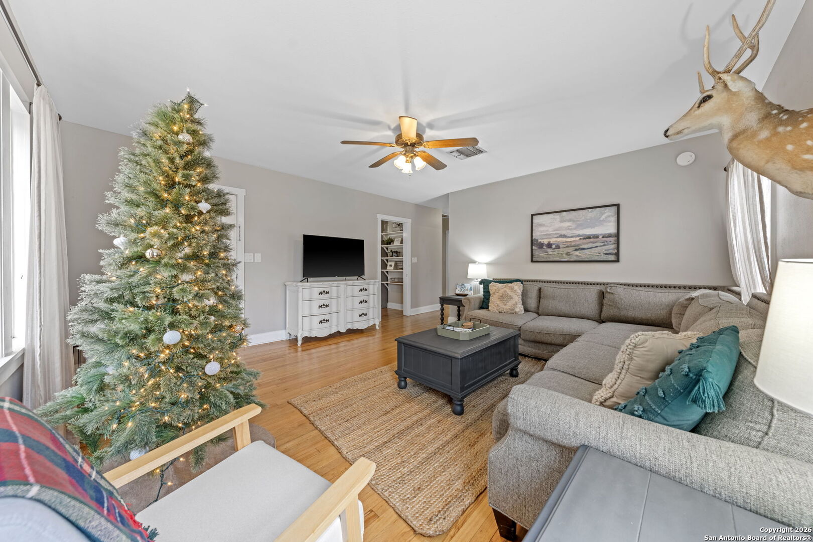 210 N Acorn Fredericksburg TX 78624