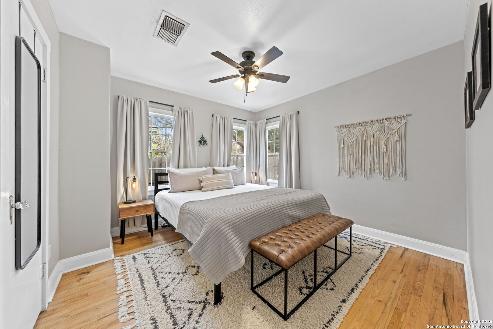 210 N Acorn Fredericksburg TX 78624