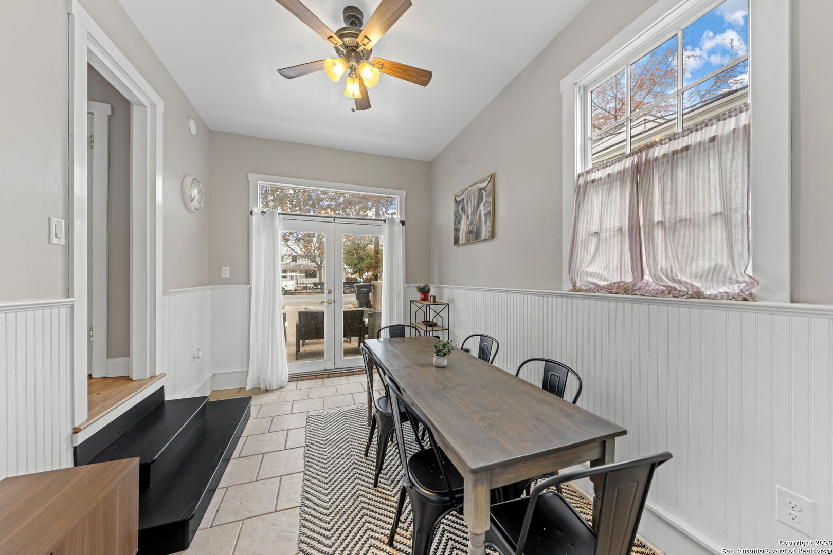 210 N Acorn Fredericksburg TX 78624