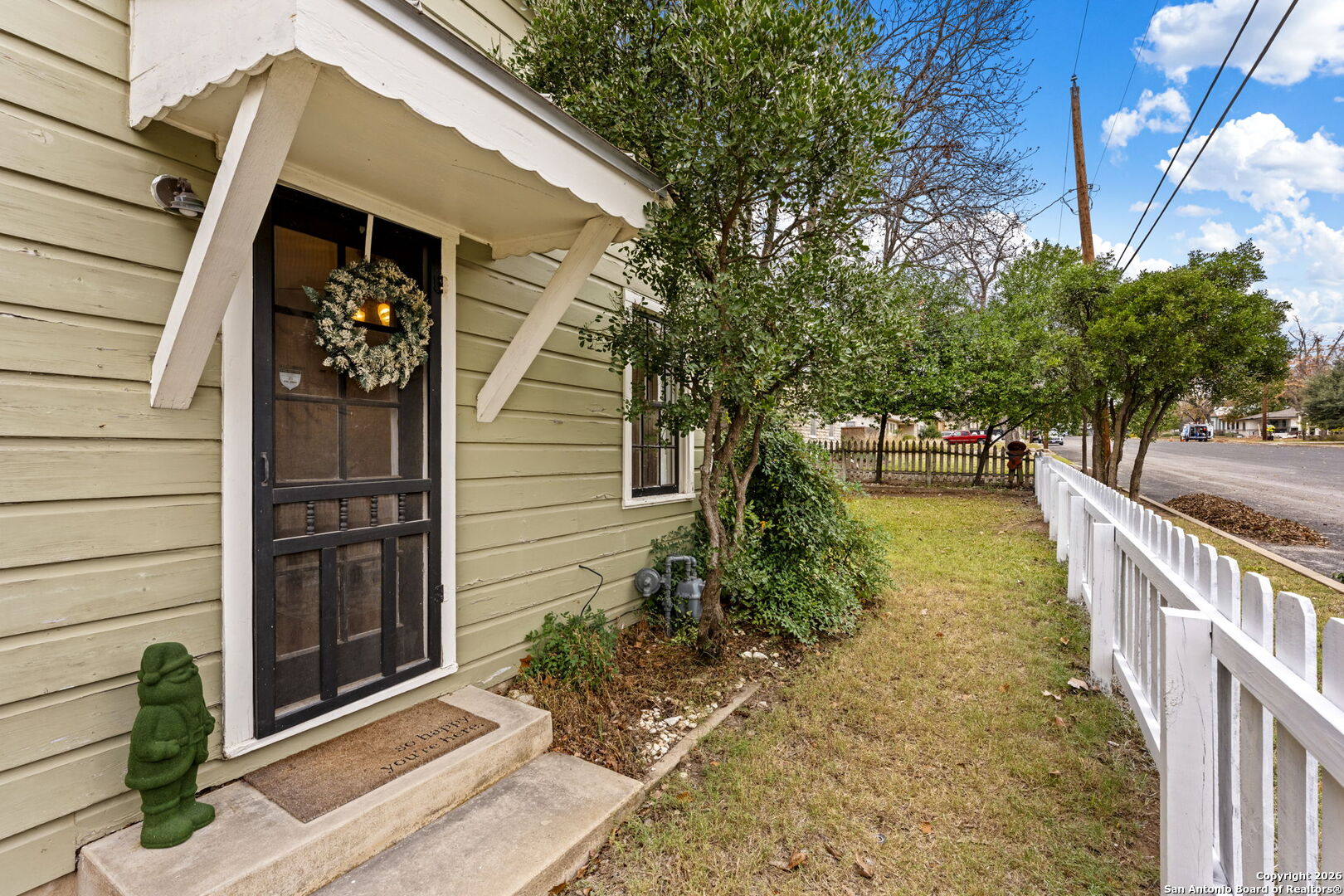 210 N Acorn Fredericksburg TX 78624
