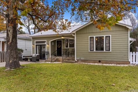 210 N Acorn Fredericksburg TX 78624