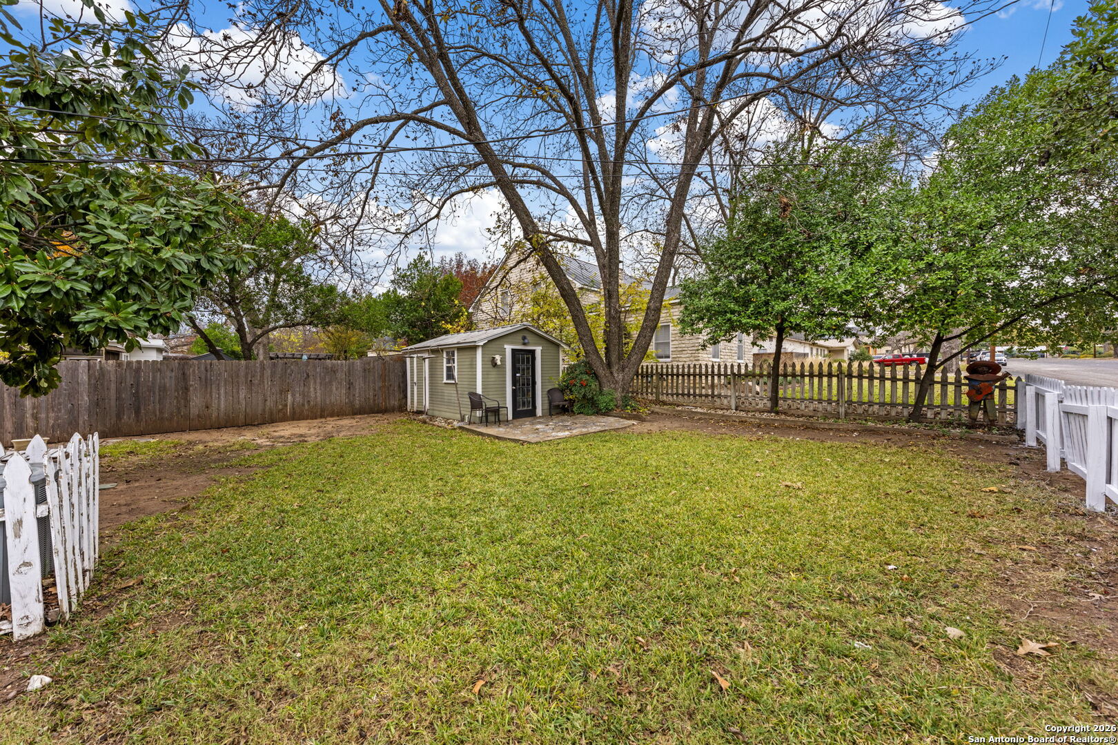 210 N Acorn Fredericksburg TX 78624