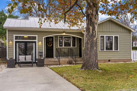 210 N Acorn Fredericksburg TX 78624
