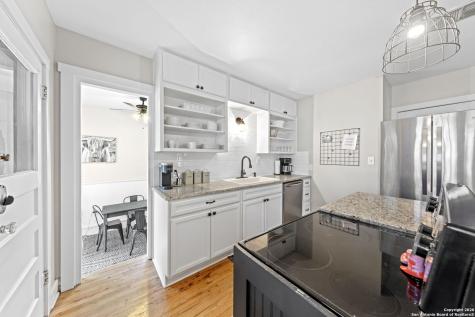 210 N Acorn Fredericksburg TX 78624