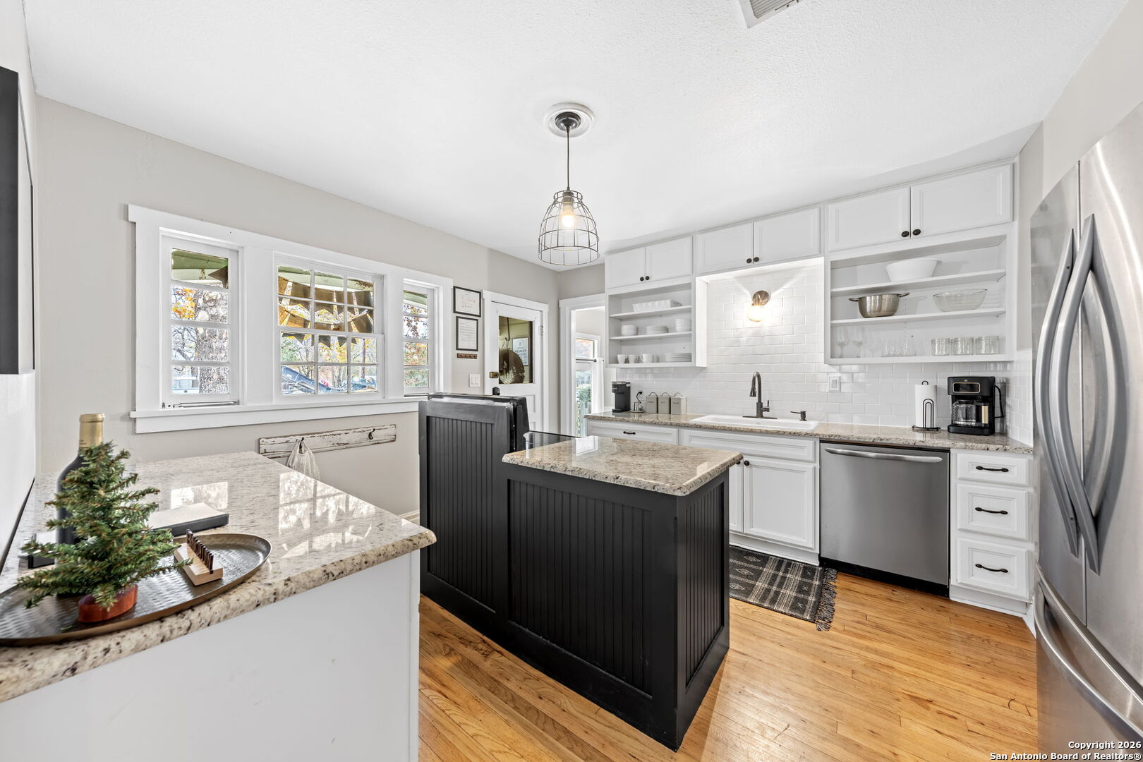 210 N Acorn Fredericksburg TX 78624