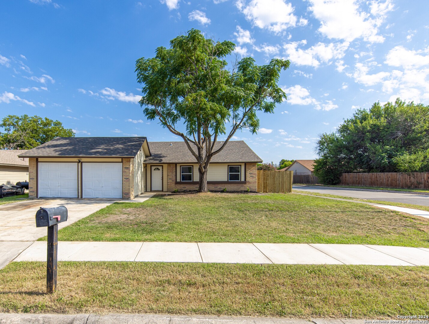 5947 Autumn Lake San Antonio TX 78222