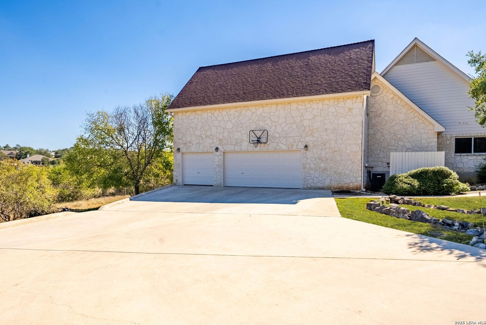 560 Winding View New Braunfels TX 78132