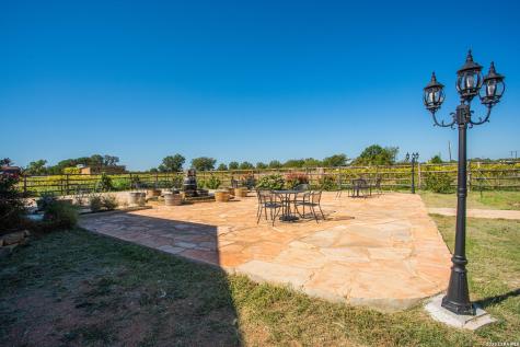 10207 E Us Highway 290 Fredericksburg TX 78624