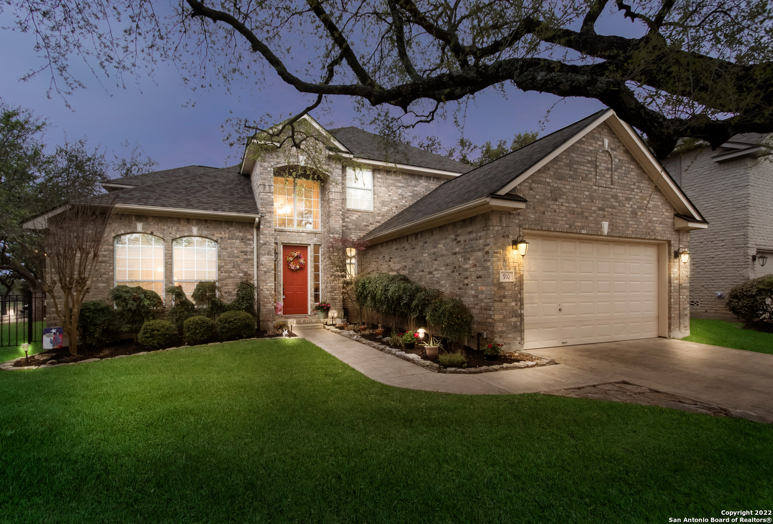 910 Elkins Lake San Antonio TX 78260