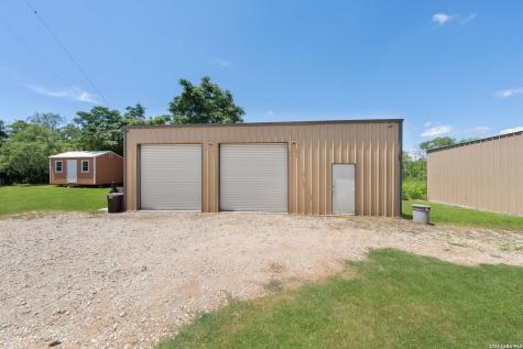 9195 S Loop 1604 E Elmendorf TX 78112