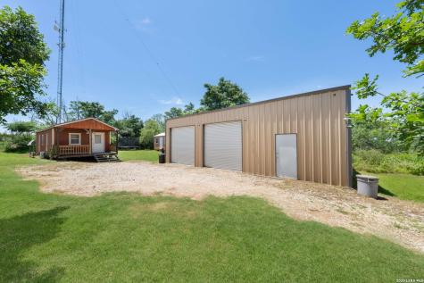 9195 S Loop 1604 E Elmendorf TX 78112