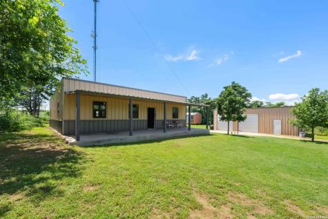 9195 S Loop 1604 E Elmendorf TX 78112