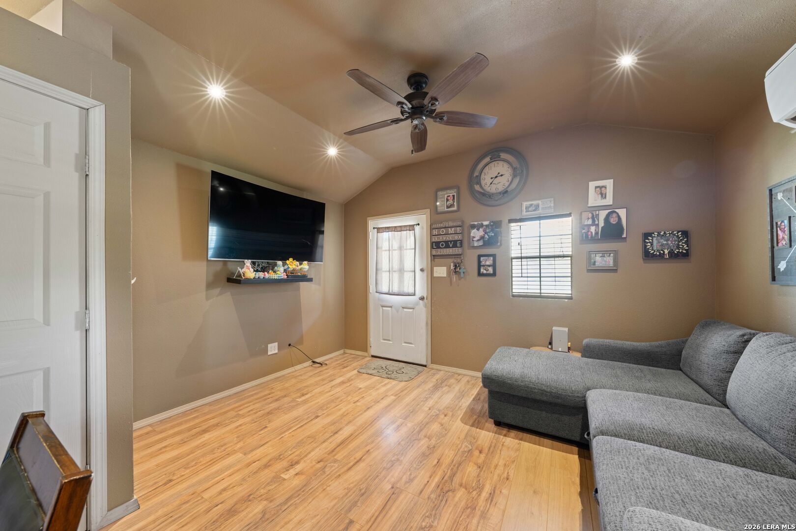 9195 S Loop 1604 E Elmendorf TX 78112