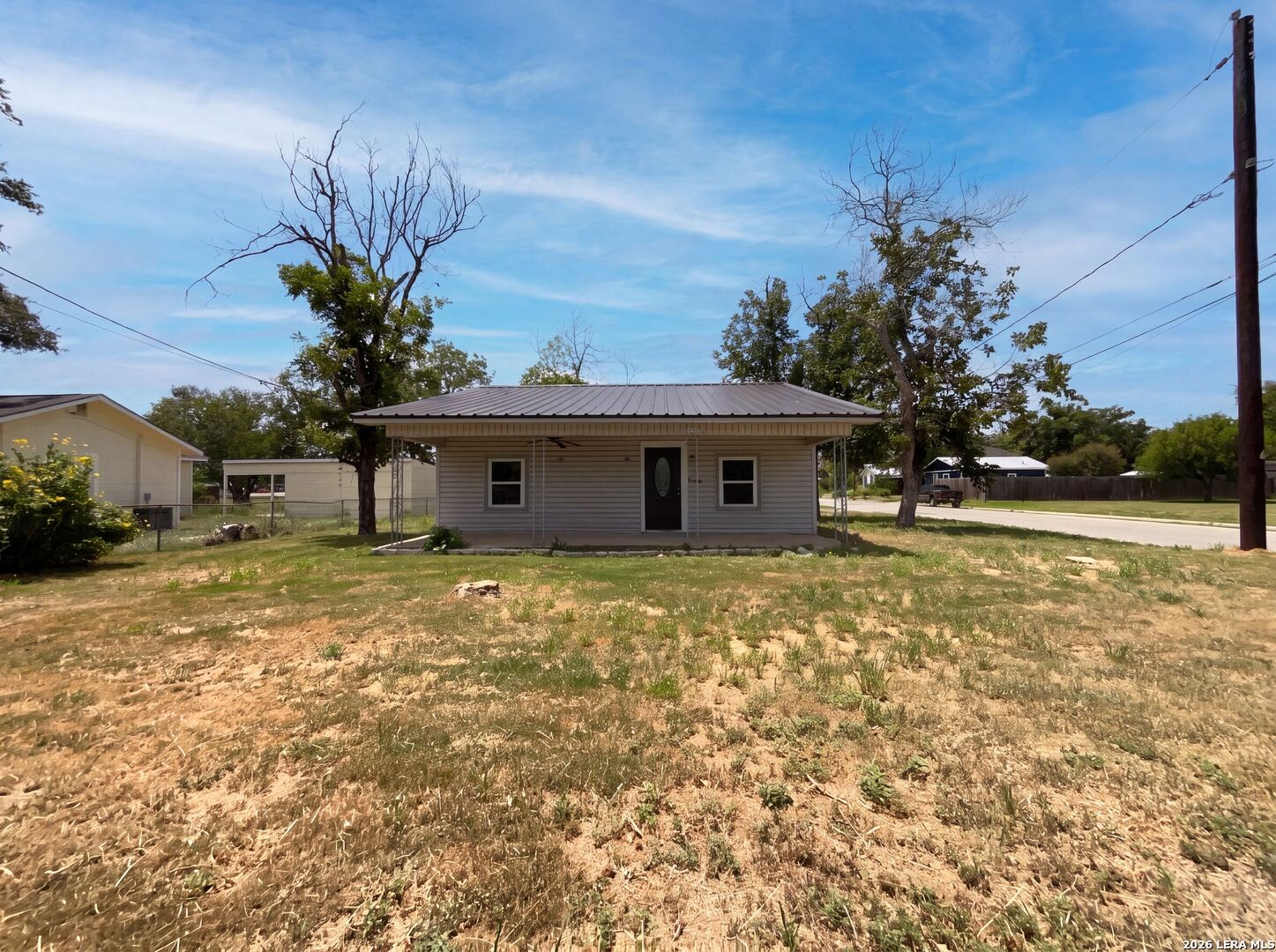 725 Kelly Street Poteet TX 78065