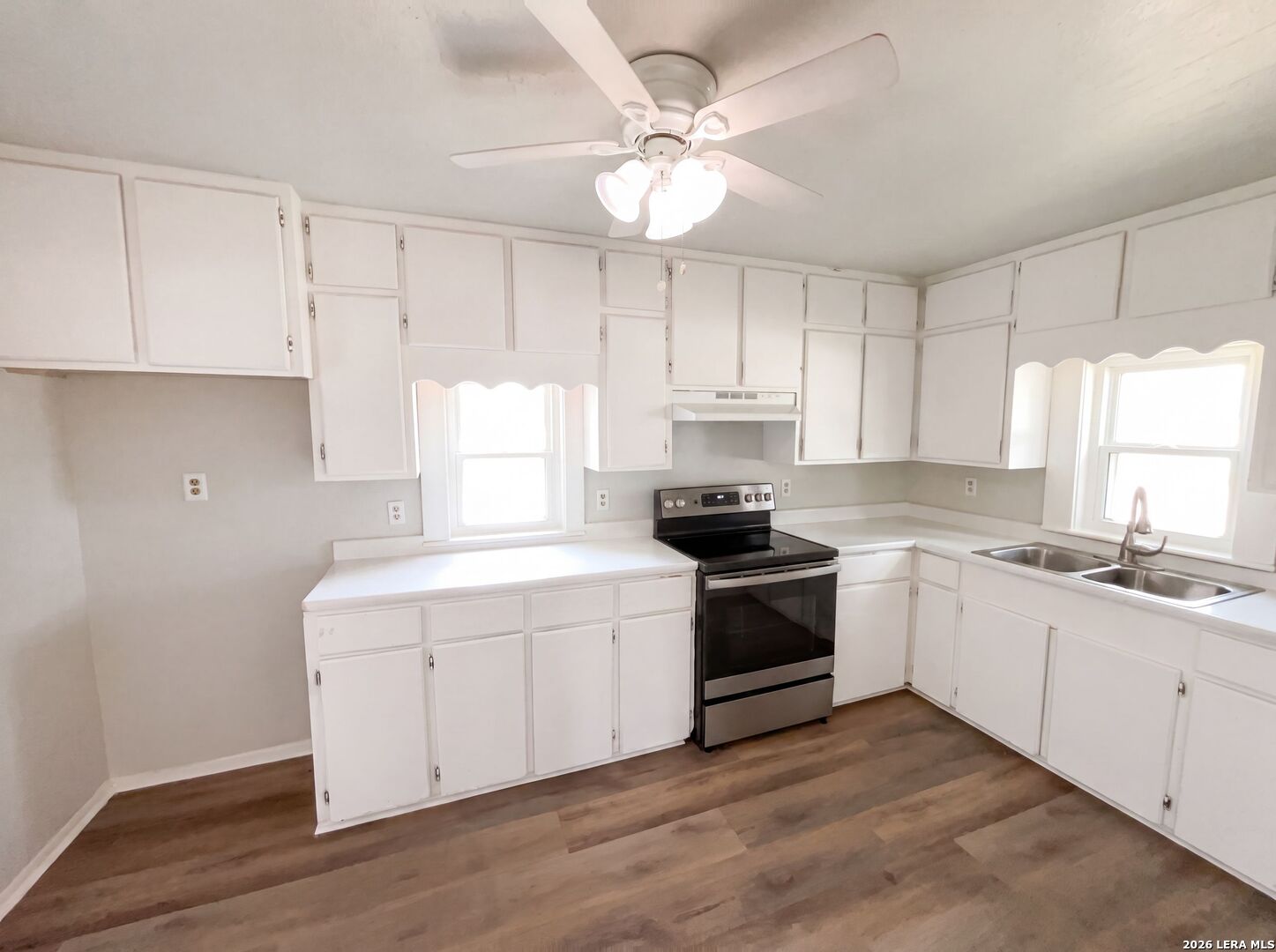 725 Kelly Street Poteet TX 78065