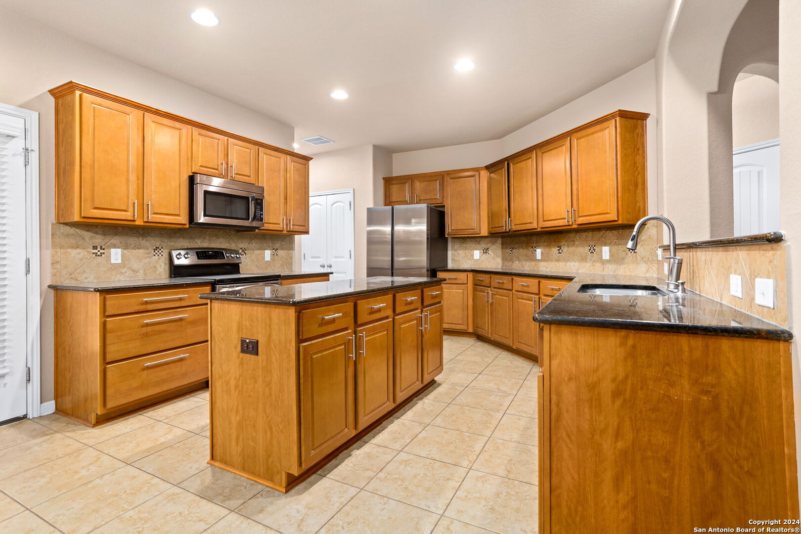 809 Laserra Cibolo TX 78108
