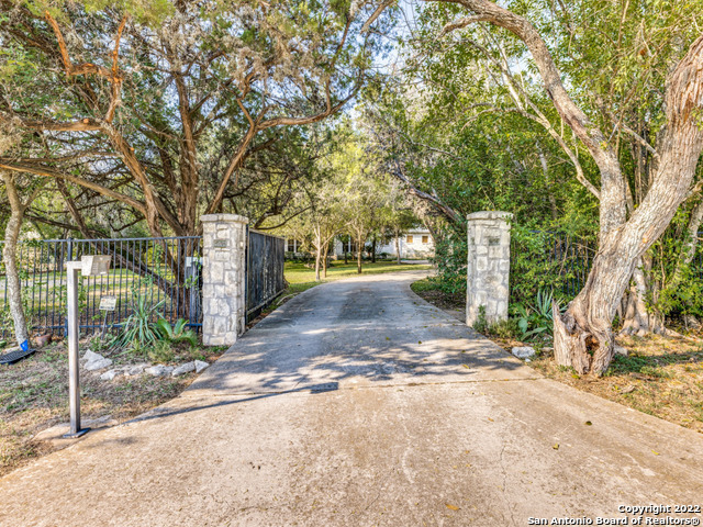 216 Hill Country Lane Hill Country Village TX 78232