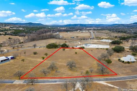 64 Orchard Park Boulevard Medina TX 78055