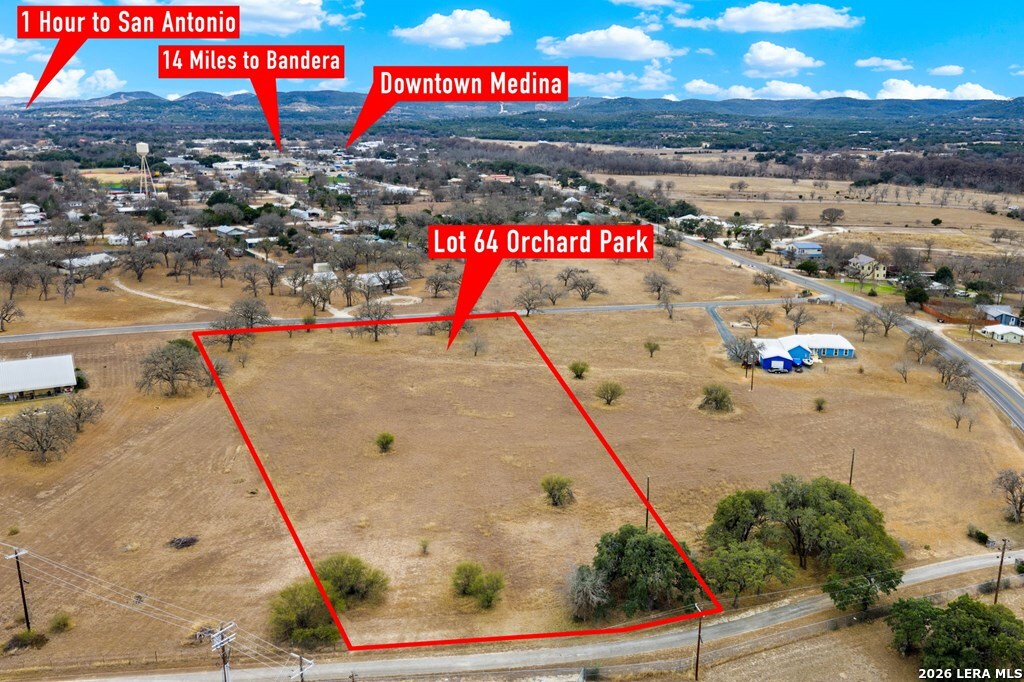 64 Orchard Park Boulevard Medina TX 78055