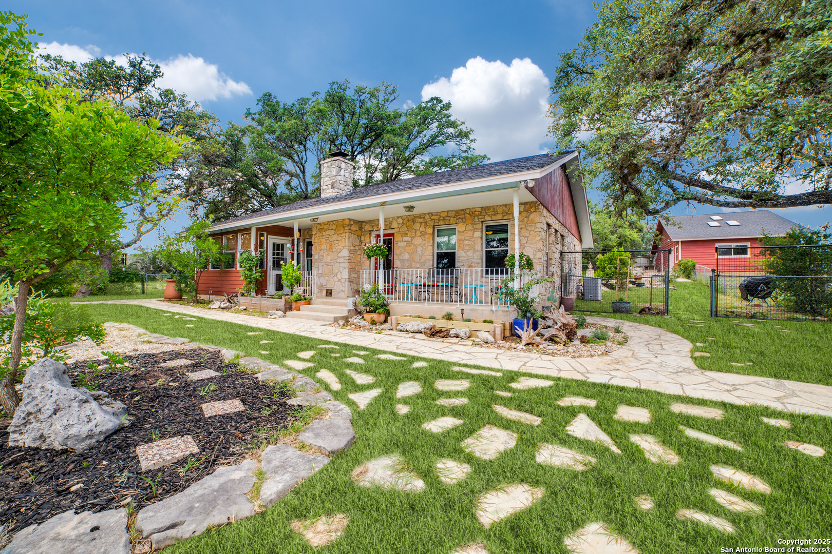 20892 Bluehill Pass Helotes TX 78023