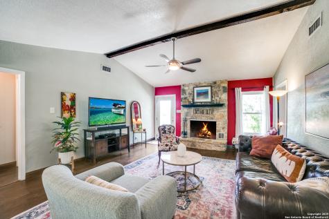 20892 Bluehill Pass Helotes TX 78023