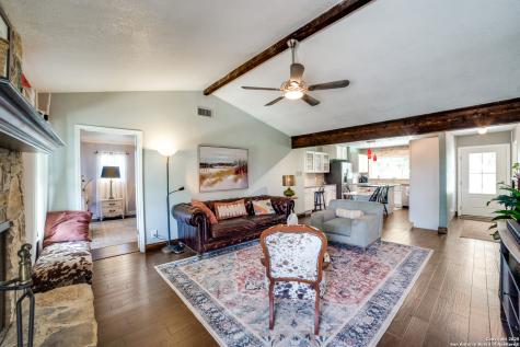 20892 Bluehill Pass Helotes TX 78023