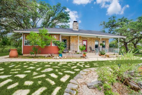 20892 Bluehill Pass Helotes TX 78023