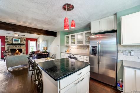 20892 Bluehill Pass Helotes TX 78023