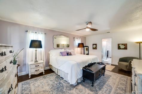 20892 Bluehill Pass Helotes TX 78023