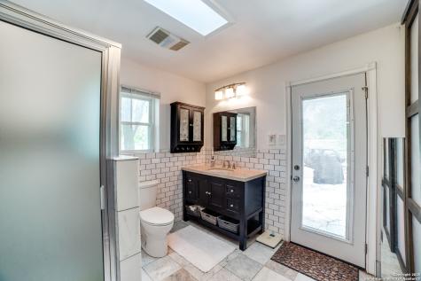20892 Bluehill Pass Helotes TX 78023
