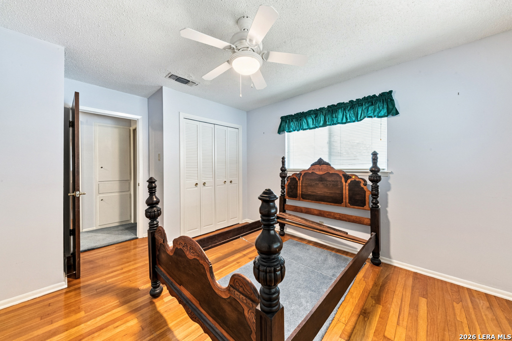 102 Da Gama Universal City TX 78148