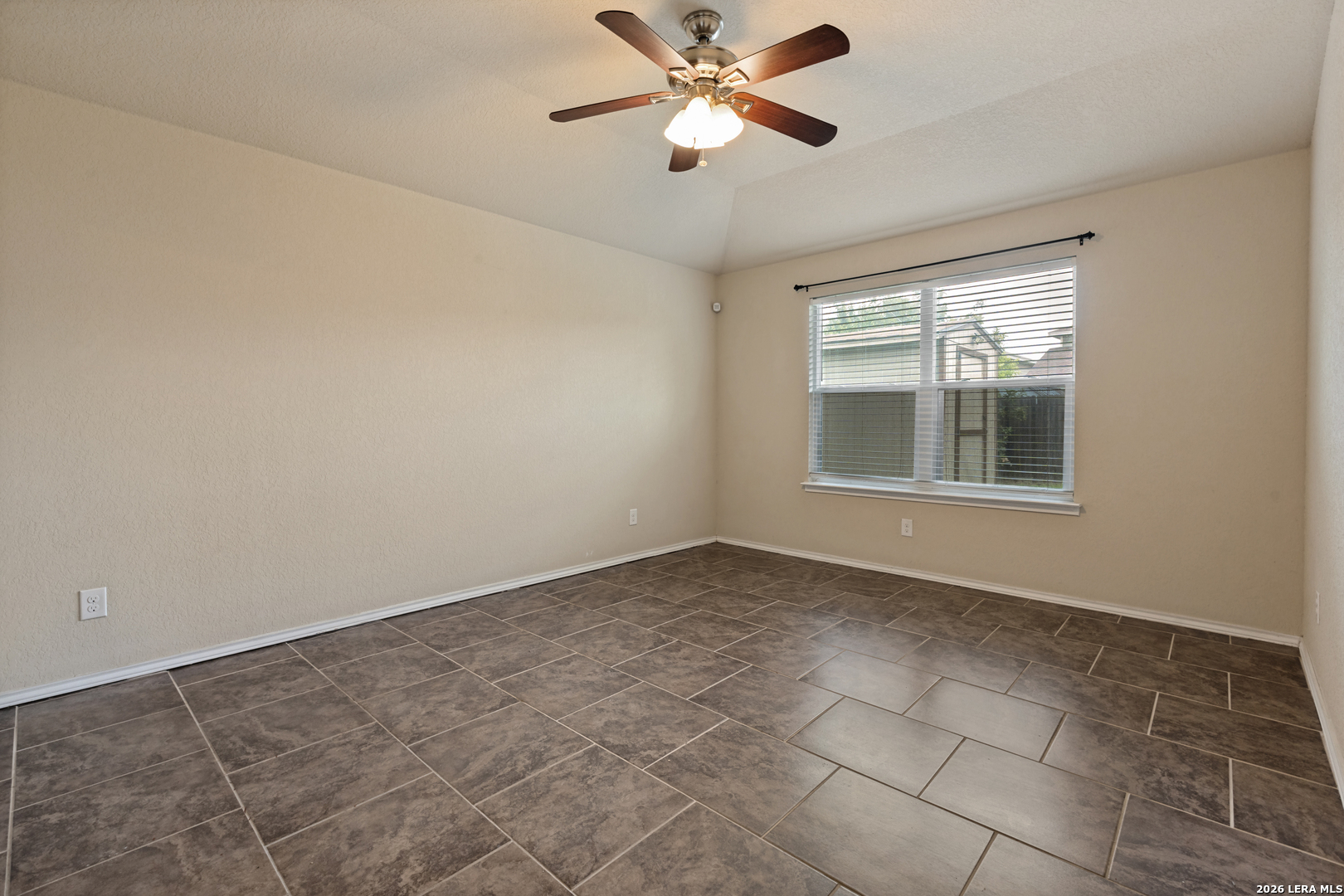 5619 Espada Cliff San Antonio TX 78222