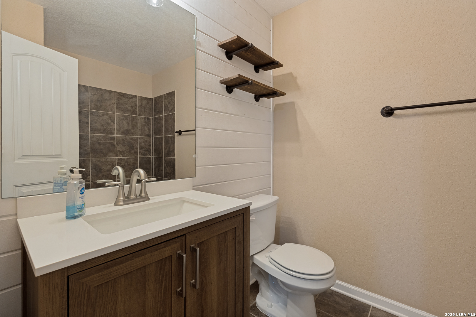 5619 Espada Cliff San Antonio TX 78222
