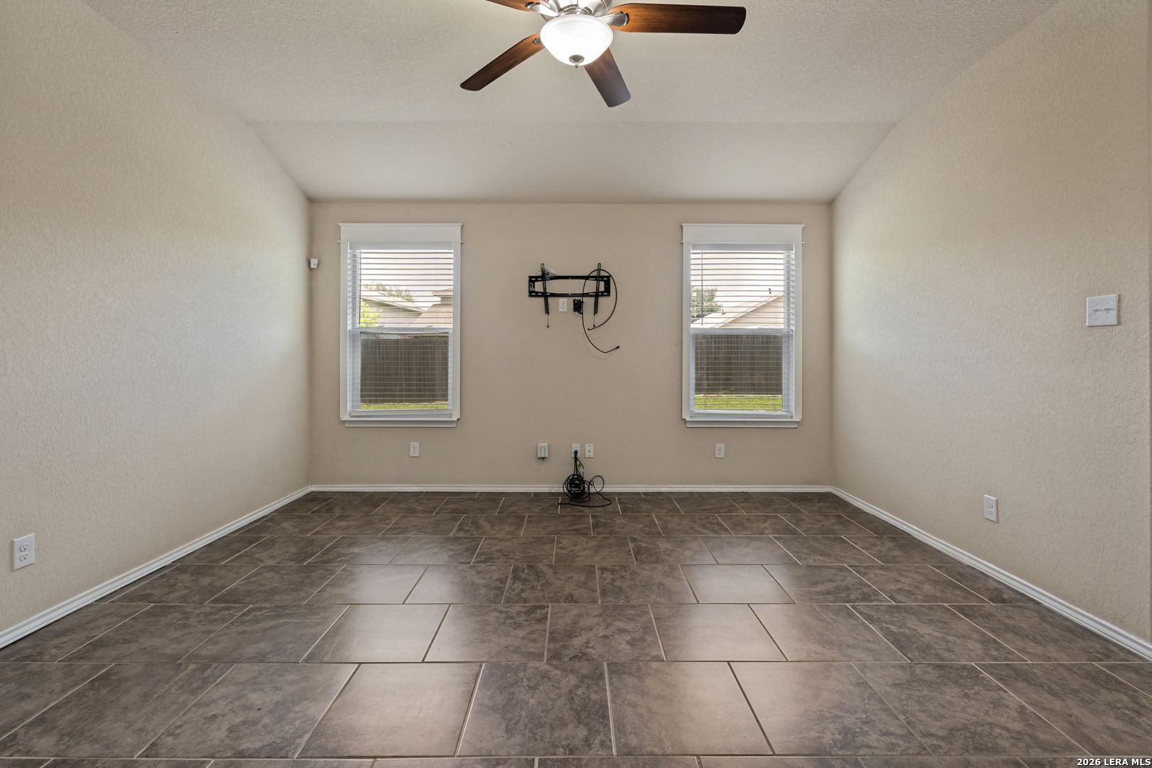 5619 Espada Cliff San Antonio TX 78222