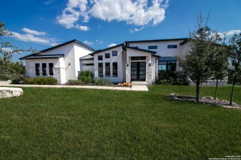 1273 County Road 2801 E Mico TX 78056