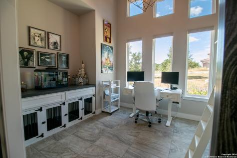 1273 County Road 2801 E Mico TX 78056