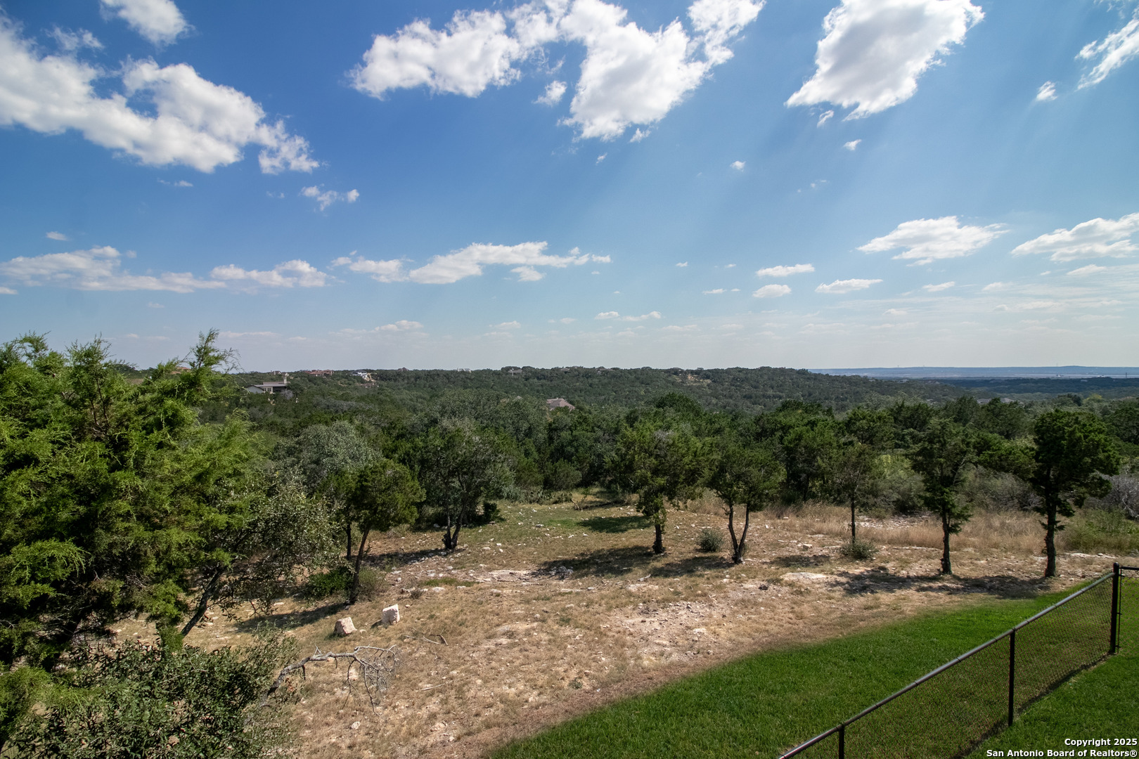 1273 County Road 2801 E Mico TX 78056