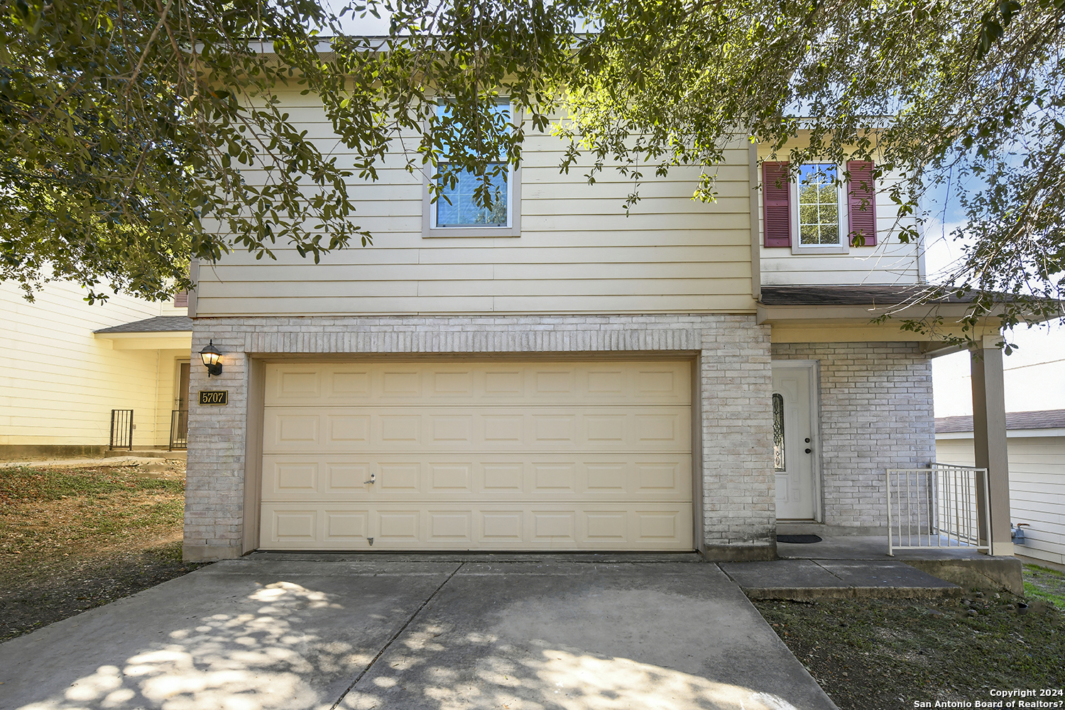 5707 Red Canyon San Antonio TX 78252