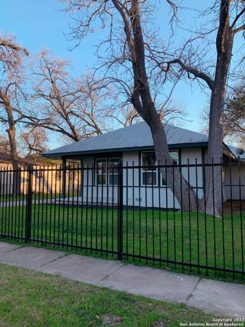 442 Barrett Place San Antonio TX 78225