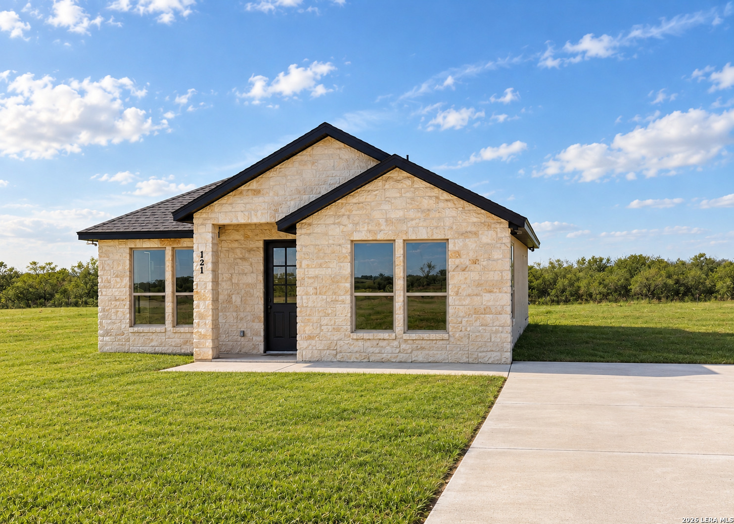 121 Camino Verde Court La Vernia TX 78121