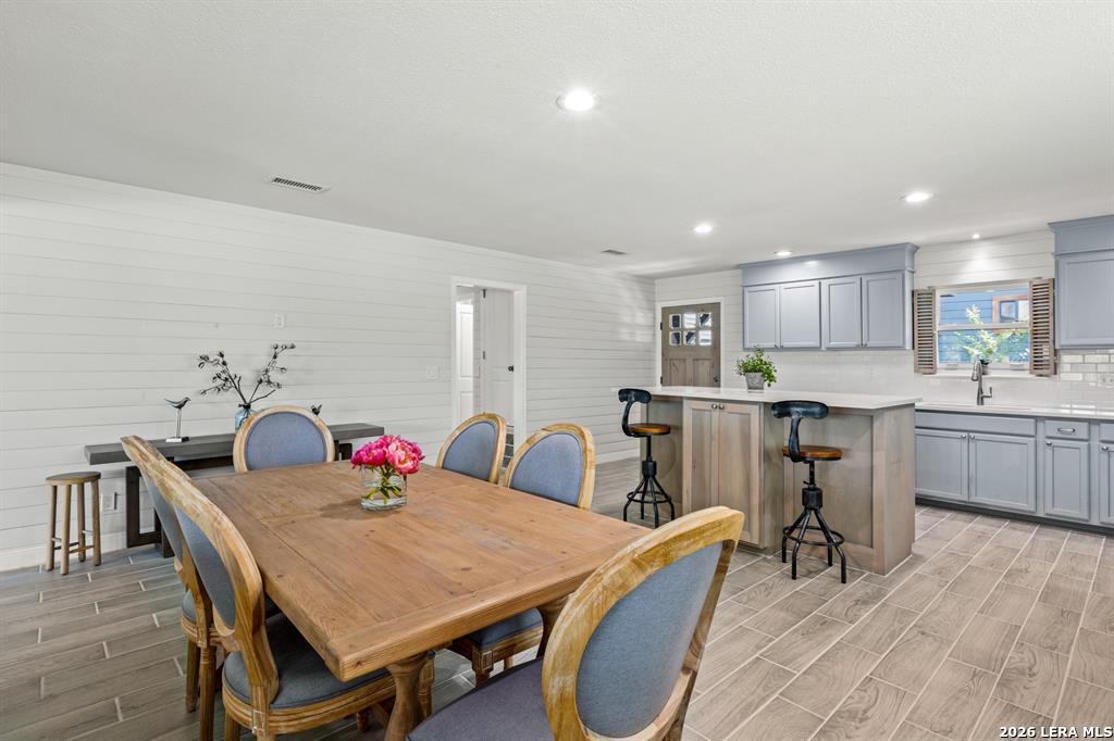 810 River Road Wimberley TX 78676