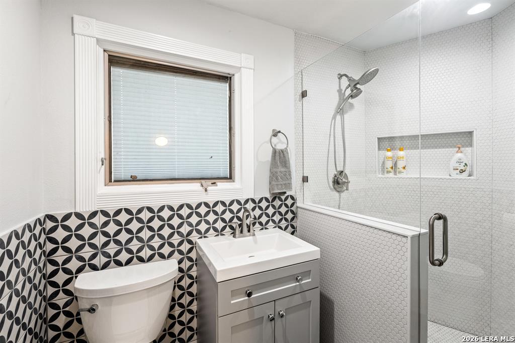 810 River Road Wimberley TX 78676
