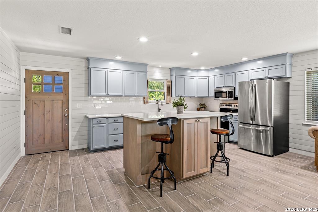 810 River Road Wimberley TX 78676