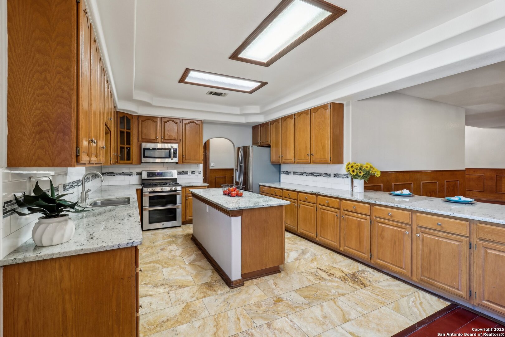 606 E Sunshine San Antonio TX 78228