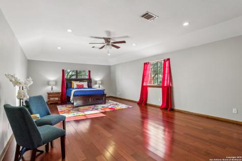 606 E Sunshine San Antonio TX 78228