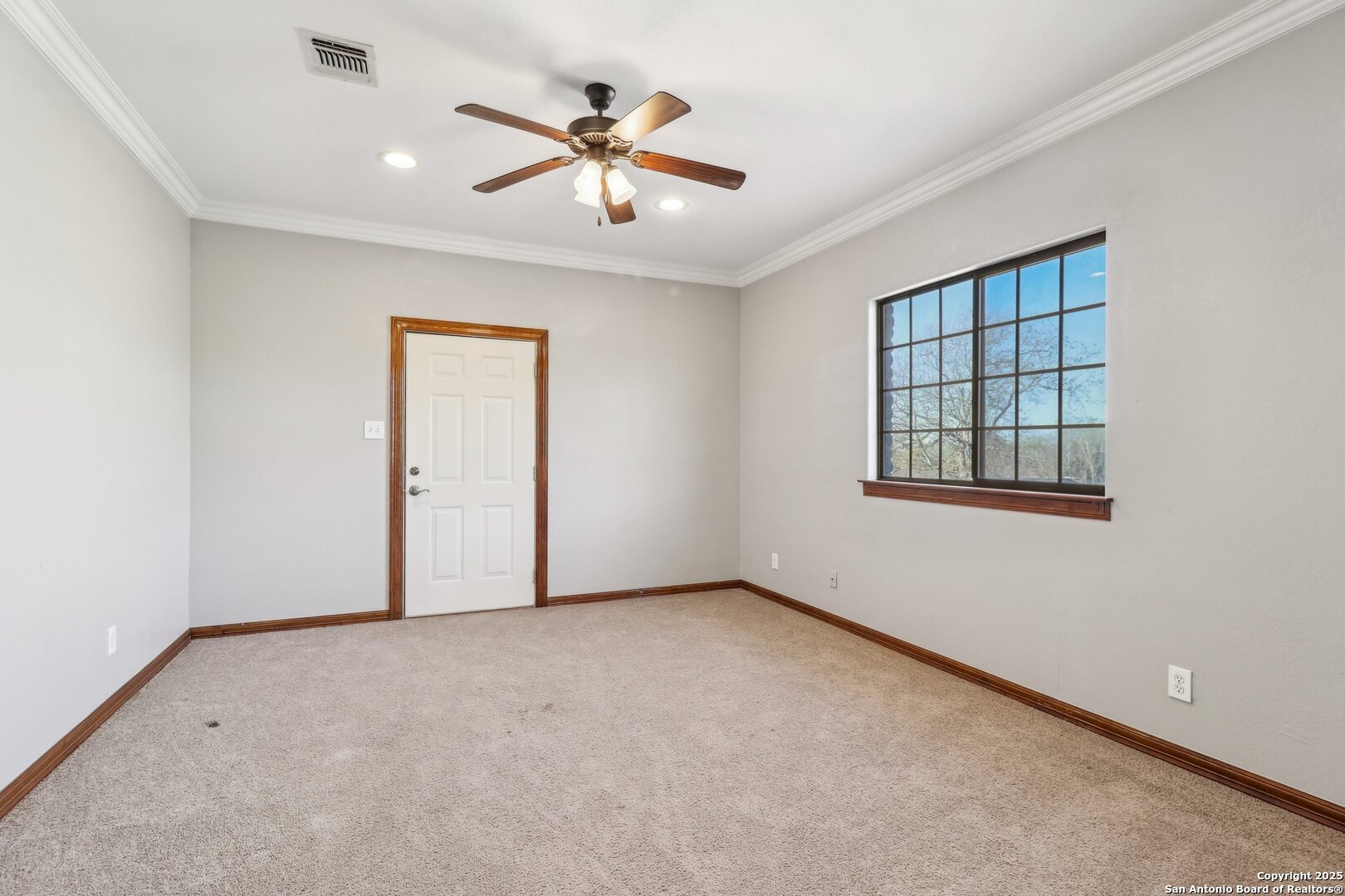 606 E Sunshine San Antonio TX 78228