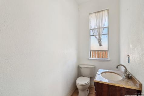 606 E Sunshine San Antonio TX 78228
