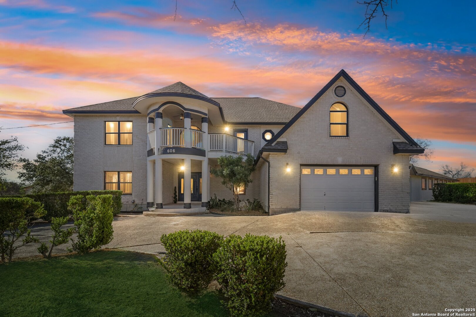 606 E Sunshine San Antonio TX 78228